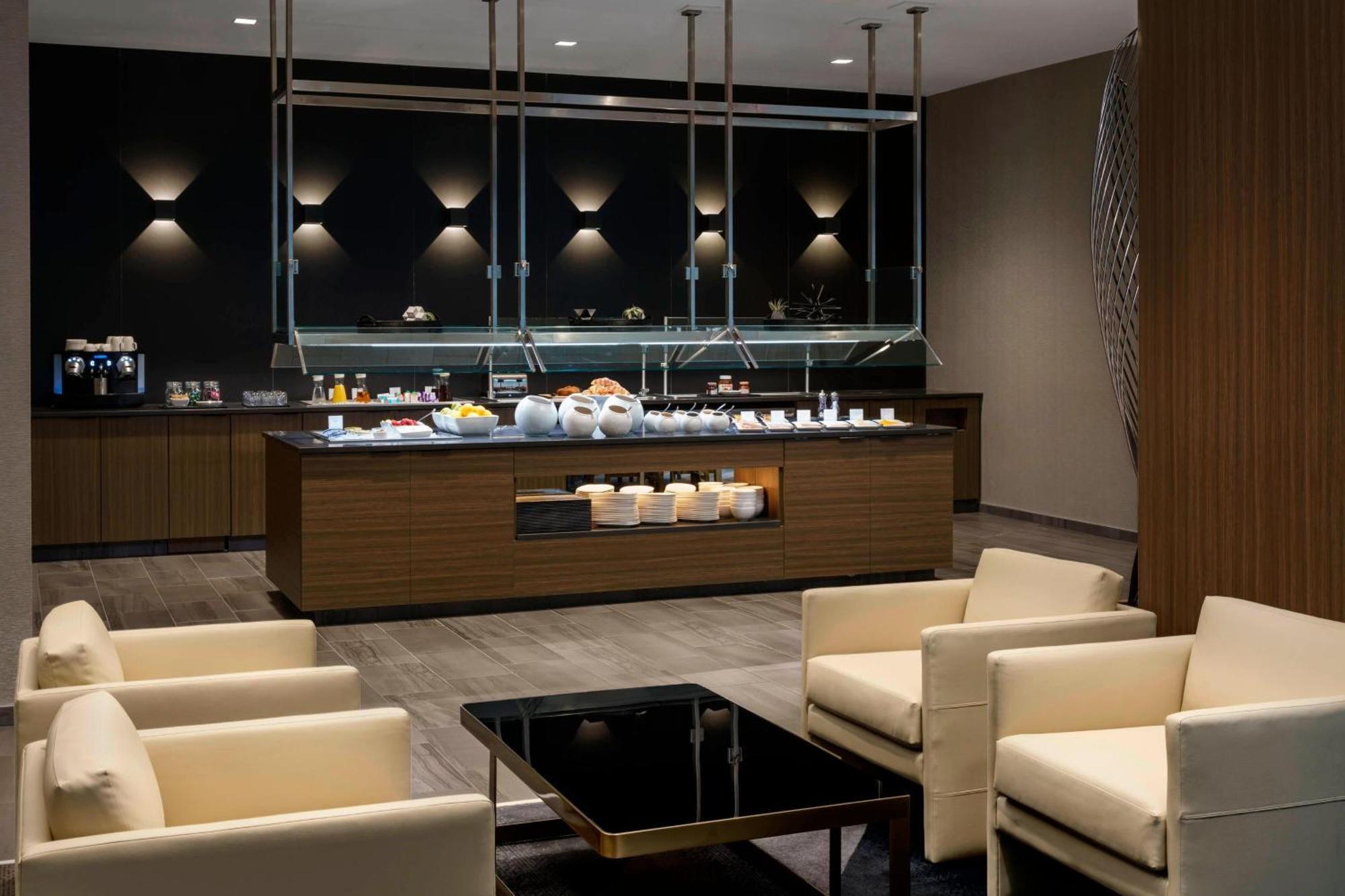 Ac Hotel By Marriott Chapel Hill Downtown Екстер'єр фото