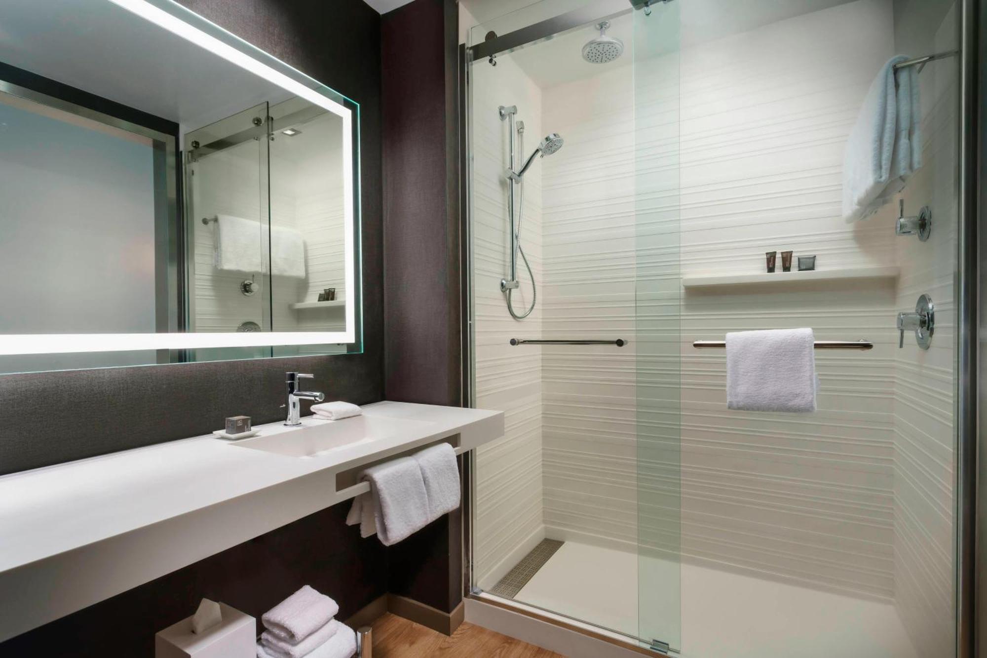 Ac Hotel By Marriott Chapel Hill Downtown Екстер'єр фото