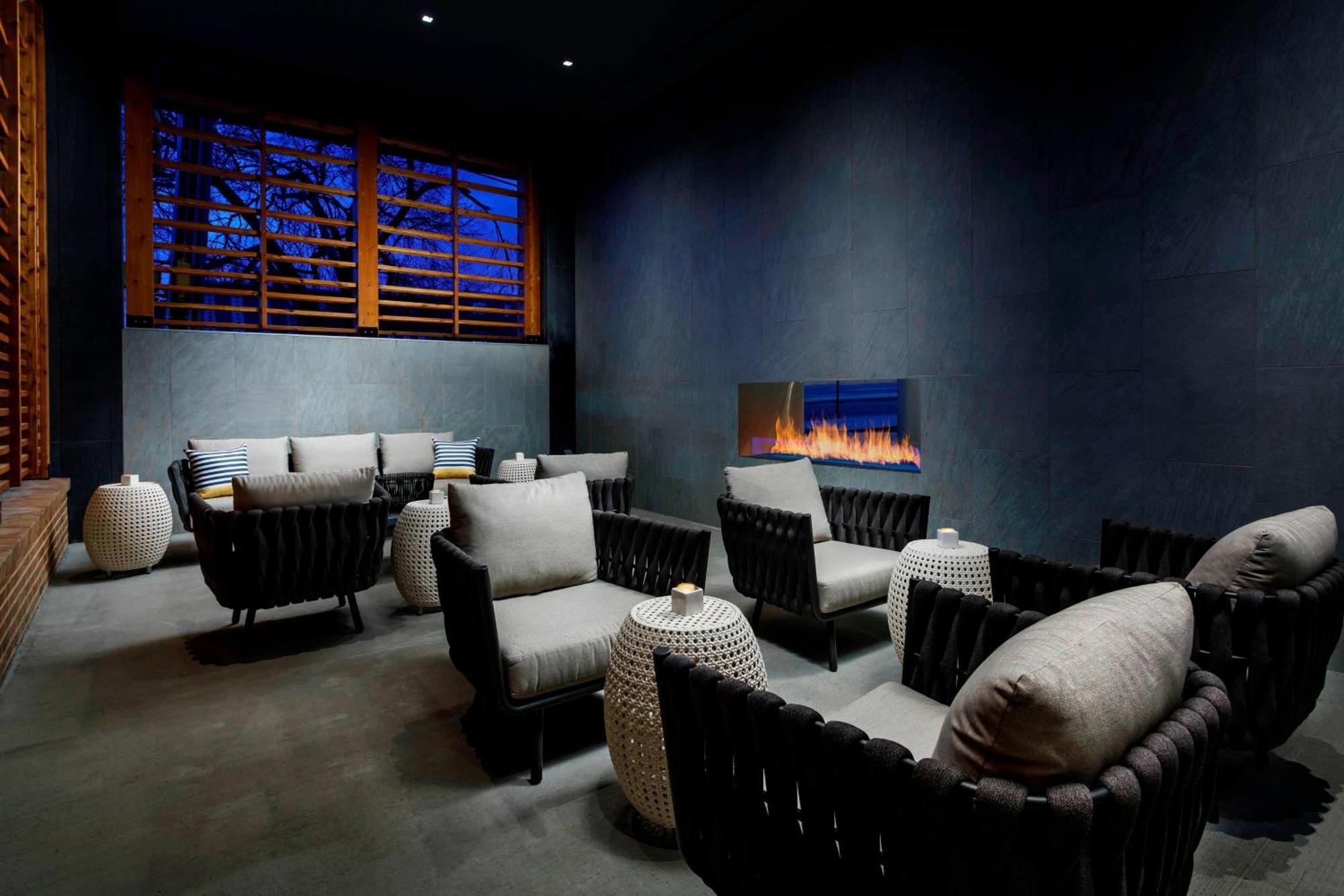 Ac Hotel By Marriott Chapel Hill Downtown Екстер'єр фото