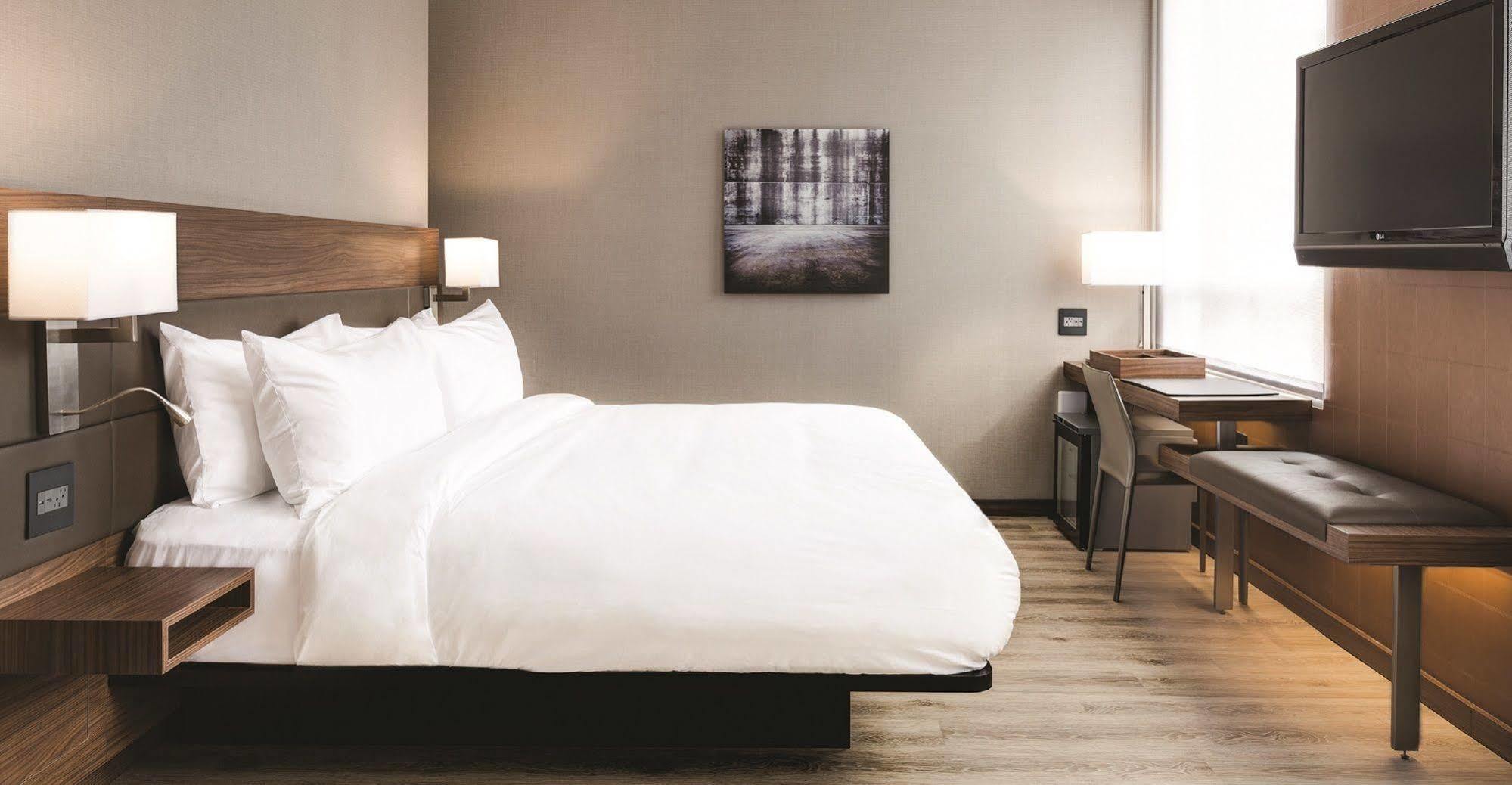 Ac Hotel By Marriott Chapel Hill Downtown Екстер'єр фото